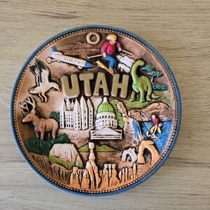 🦖VTG Handmade Ceramic Utah State Plate